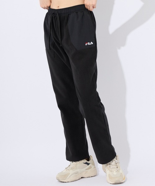 FILA(フィラ)の「ニットフリース ベーカリーパンツ(デニムパンツ・レディース・ブラック/ネイビー/ライトグレー・MEDIUM/LARGE/X-LARGE)」の2枚目の写真