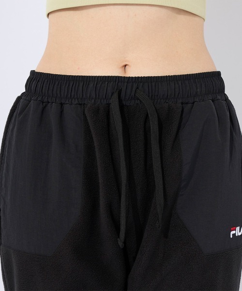 FILA(フィラ)の「ニットフリース ベーカリーパンツ(デニムパンツ・レディース・ブラック/ネイビー/ライトグレー・MEDIUM/LARGE/X-LARGE)」の11枚目の写真