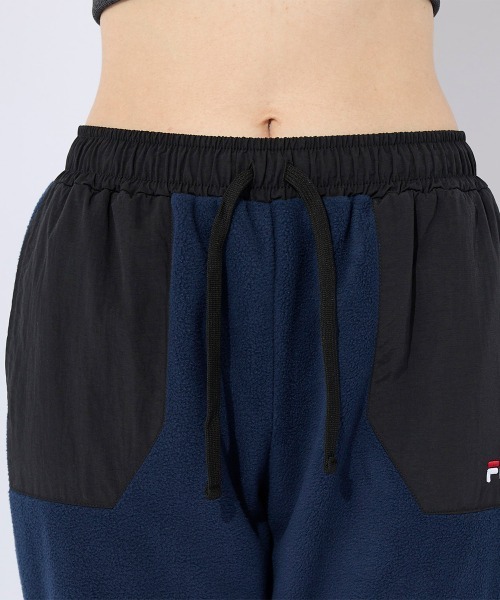 FILA(フィラ)の「ニットフリース ベーカリーパンツ(デニムパンツ・レディース・ブラック/ネイビー/ライトグレー・MEDIUM/LARGE/X-LARGE)」の20枚目の写真