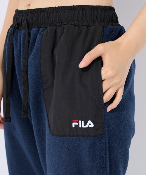 FILA(フィラ)の「ニットフリース ベーカリーパンツ(デニムパンツ・レディース・ブラック/ネイビー/ライトグレー・MEDIUM/LARGE/X-LARGE)」の21枚目の写真