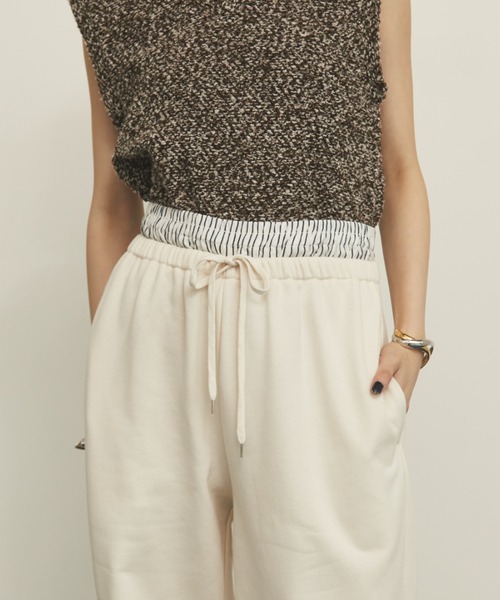 MERLOT（メルロー）の「【ウエストゴム】ダブルウエストスウェットパンツ（スウェットパンツ・レディース・アイボリー/グレー・FREE）」の3枚目の写真