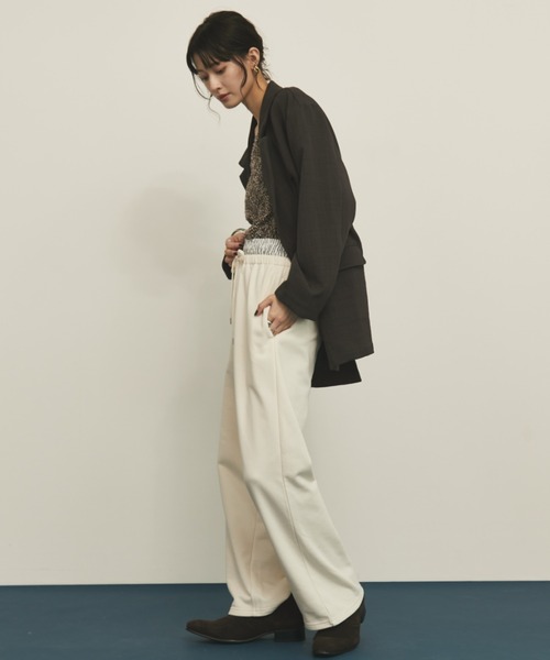 MERLOT（メルロー）の「【ウエストゴム】ダブルウエストスウェットパンツ（スウェットパンツ・レディース・アイボリー/グレー・FREE）」の13枚目の写真