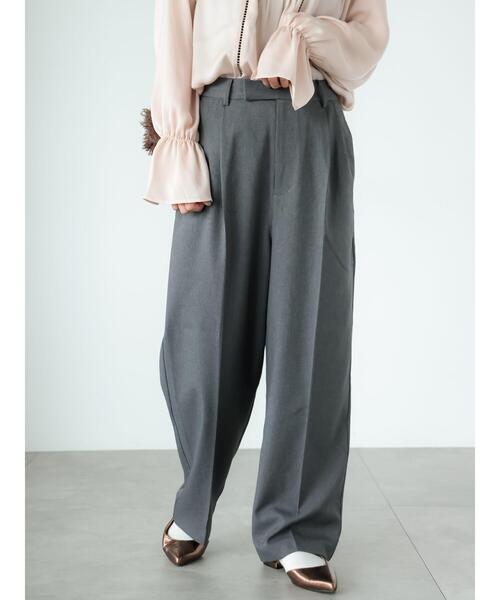 Lugnoncure(ルノンキュール)の「タックストレートパンツ(その他パンツ・レディース・ベージュ/ネイビー/トップグレー・M/L)」の4枚目の写真