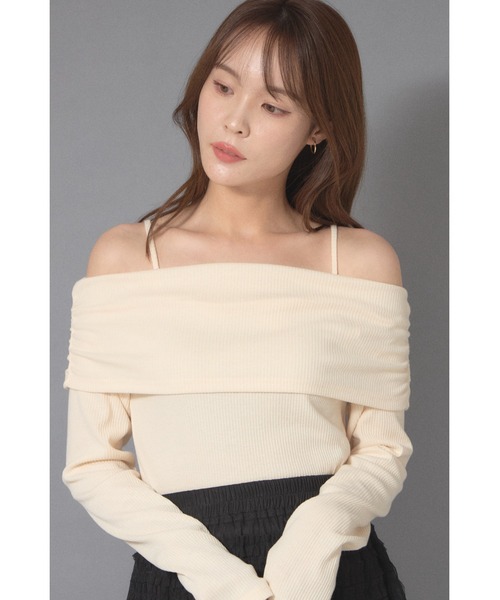 &. NOSTALGIA（アンドドットノスタルジア）の「【ZOZO限定】リブカットソーオフショルトップス（Tシャツ/カットソー・レディース・ブラック/グレー/オフホワイト・M）」の4枚目の写真