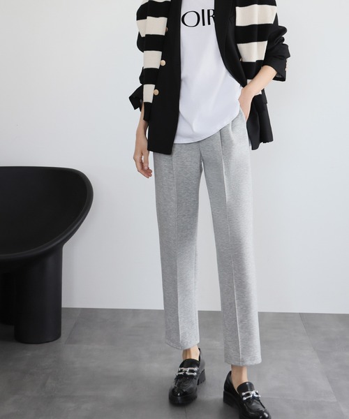 ELFRANK(エルフランク)の「ダンボールタックテーパードパンツ(その他パンツ・レディース・ブラック/グレー/オフホワイト・FREE/M/L)」の3枚目の写真