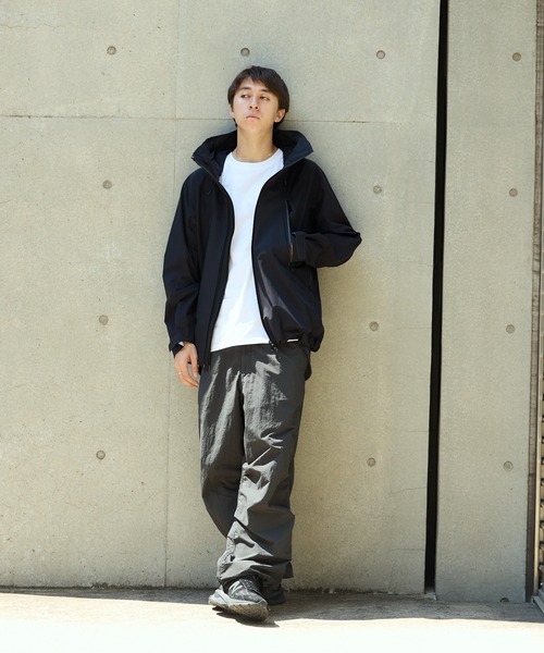 DESCENTE ALLTERRAIN（デサント　オルテライン）の「DESCENTE ALLTERRAIN/デサント オルテライン HARD SHELL JKT CREAS ハードシェルジャケット（ナイロンジャケット・メンズ・グレー/ブラック・O/L/M）」の7枚目の写真