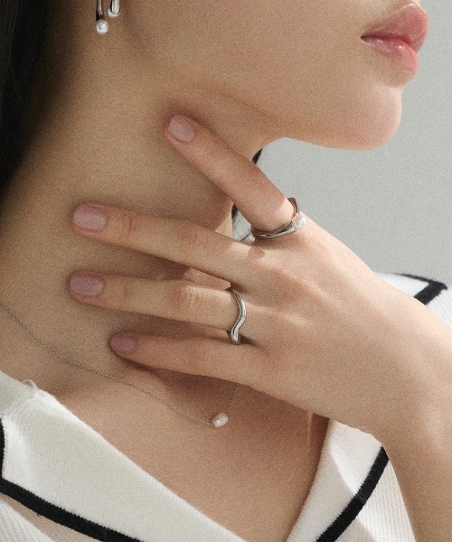 ciite' surgical stainless（シーテサージカルステンレス）の「【 金属アレルギー対応 】 モチーフリング サージカルステンレス（リング・レディース・ゴールド/シルバー・13号/11号/15号）」の2枚目の写真