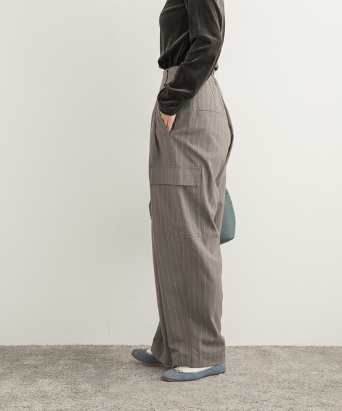 URBAN RESEARCH DOORS（アーバンリサーチドアーズ）の「ピンストライプカーゴパンツ（その他パンツ・レディース・グレー・SMALL/MEDIUM）」の18枚目の写真