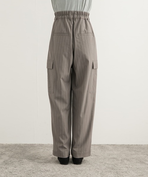 URBAN RESEARCH DOORS（アーバンリサーチドアーズ）の「ピンストライプカーゴパンツ（その他パンツ・レディース・グレー・SMALL/MEDIUM）」の22枚目の写真