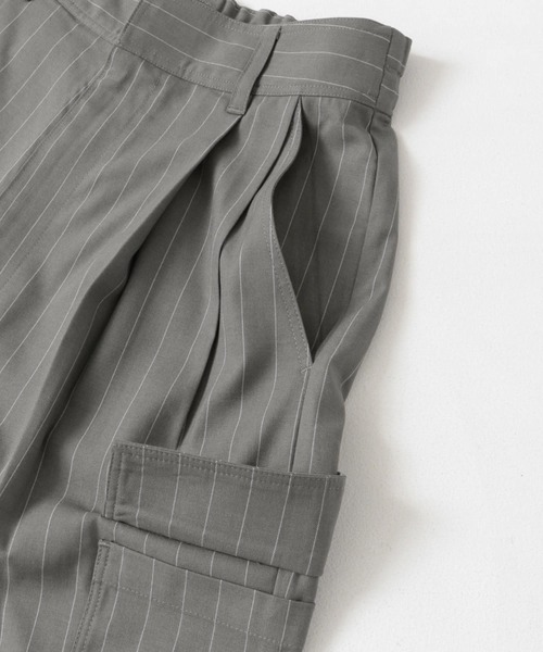 URBAN RESEARCH DOORS（アーバンリサーチドアーズ）の「ピンストライプカーゴパンツ（その他パンツ・レディース・グレー・SMALL/MEDIUM）」の15枚目の写真