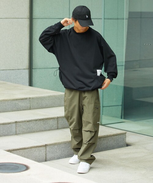 FREAK'S STORE(フリークスストア)の「限定展開 Drymix(R)/ドライミックス リラックスフィット サイドポケット ロングスリーブTシャツ(Tシャツ/カットソー・メンズ・ブラック/ベージュ/ネイビー/グレー・SMALL/MEDIUM/LARGE)」の7枚目の写真