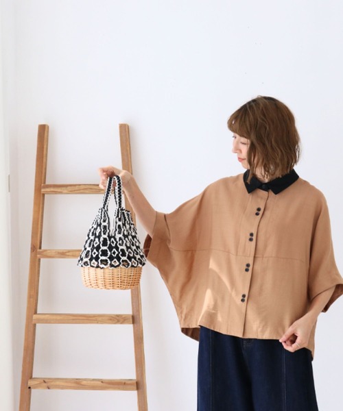 ミ・デゥー mi・deu・・・ 小花柄シャーリングカフスブラウス （ブラウン） mi・deu・・・ ミ・デゥー mi・deu・・・ 小花柄シャーリング