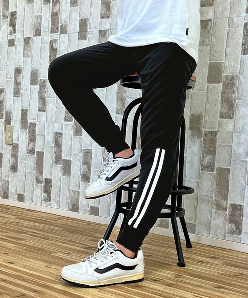 TopIsm(トップイズム)の「無地ライン入りジャージ素材 裏起毛ジョガーパンツ(スウェットパンツ・メンズ・ブラック×レッド/ブラック/ブラック×グレー/ブラック×ホワイト・M/L/LL)」の21枚目の写真