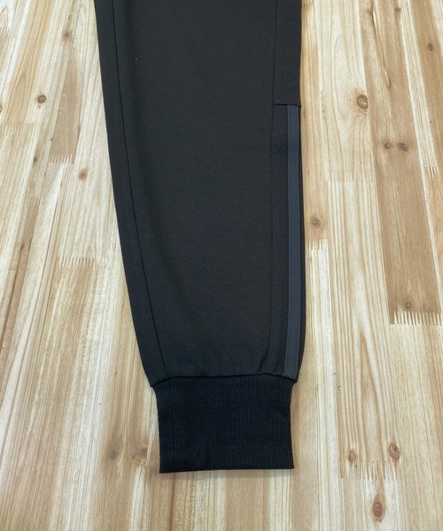 TopIsm(トップイズム)の「無地ライン入りジャージ素材 裏起毛ジョガーパンツ(スウェットパンツ・メンズ・ブラック×レッド/ブラック/ブラック×グレー/ブラック×ホワイト・M/L/LL)」の20枚目の写真