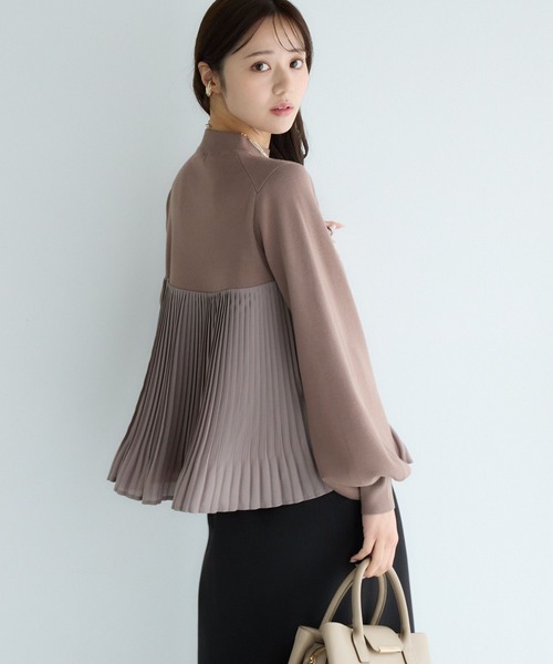 Andemiu（アンデミュウ）の「ドッキングプリーツニット286217（ニット/セーター・レディース・ブラック/アイボリー/モカ/ラベンダー・FREE）」の3枚目の写真