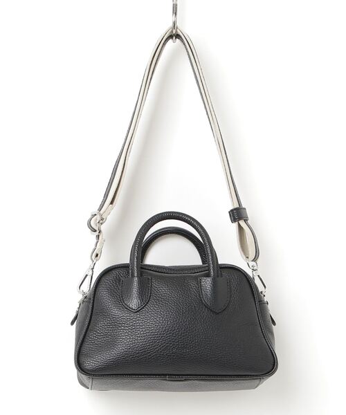 RIPANI(リパーニ)の「【RIPANI/リパーニ】バイカラーショルダーベルト付横長ミニボストンバッグ(ボストンバッグ・レディース・レッド系その他/ブルー系その他/ホワイト/イエロー/ブラック・FREE)」の2枚目の写真