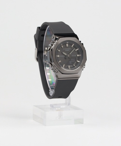G-SHOCK(ジーショック)の「GM-S2110シリーズ / メタルベゼル / GM-S2110B-8AJF(アナログ腕時計・レディース・ダークグレー・FREE)」の4枚目の写真