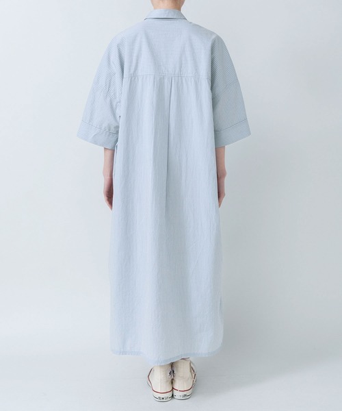PAR ICI（パーリッシィ）の「タイプライター ストライプBIGシャツワンピース（シャツワンピース・レディース・ブルー/ネイビー×ホワイト・FREE）」の22枚目の写真