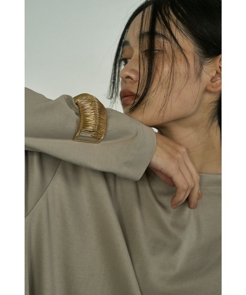 marjour（マージュール）の「SLIM LINE BANGLE（バングル/リストバンド・レディース・ゴールド/シルバー・FREE）」の4枚目の写真