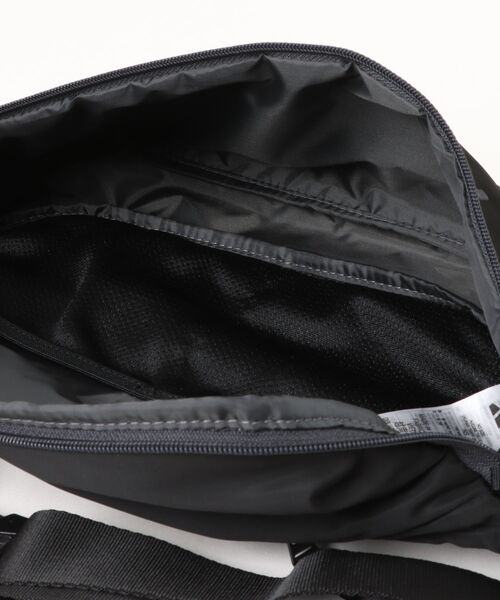 adidas（アディダス）の「《adidas》WORD ウェストバッグ（ボディバッグ/ウエストポーチ・メンズ・ブラック/グリーン系その他・フリー）」の5枚目の写真