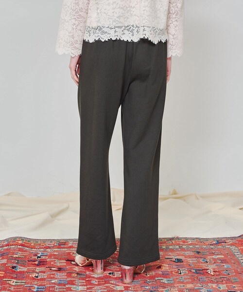 DRESSTERIOR（ドレステリア）の「【スタイリスト福田麻琴さんコラボ】センターシームワイドスウェットパンツ（その他パンツ・レディース・グレー/チャコールグレー・36/38/34）」の16枚目の写真