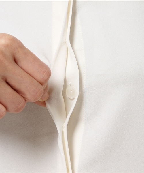 laboratory work（ラボラトリーワーク）の「衿レース付きブラウス（シャツ/ブラウス・レディース・オフホワイト/ブラック・MEDIUM）」の9枚目の写真