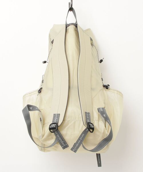 and wander(アンドワンダー)の「and wander / シルデイパック(バックパック/リュック・レディース・ネイビー/オフホワイト/チャコールグレー・FREE)」の9枚目の写真