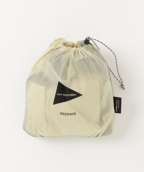 and wander(アンドワンダー)の「and wander / シルデイパック(バックパック/リュック・レディース・ネイビー/オフホワイト/チャコールグレー・FREE)」の12枚目の写真