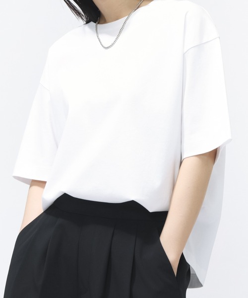 TIGORA(ティゴラ)の「ティゴラ TIGORA UVカットシルキーコットンオーバーサイズTシャツ(Tシャツ/カットソー・レディース・ライトベージュ/ブラック/グレー/ライトグリーン/ピンク/ホワイト/ベージュ/ネイビー・S/M/L/XL)」の2枚目の写真