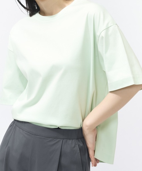 TIGORA(ティゴラ)の「ティゴラ TIGORA UVカットシルキーコットンオーバーサイズTシャツ(Tシャツ/カットソー・レディース・ライトベージュ/ブラック/グレー/ライトグリーン/ピンク/ホワイト/ベージュ/ネイビー・S/M/L/XL)」の1枚目の写真