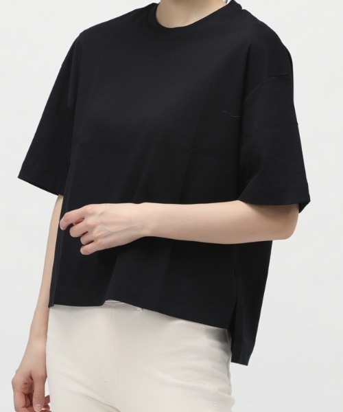 TIGORA(ティゴラ)の「ティゴラ TIGORA UVカットシルキーコットンオーバーサイズTシャツ(Tシャツ/カットソー・レディース・ライトベージュ/ブラック/グレー/ライトグリーン/ピンク/ホワイト/ベージュ/ネイビー・S/M/L/XL)」の3枚目の写真
