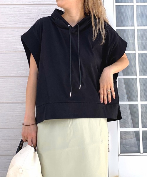 Q（キュー）の「スムースドライカットパーカー（パーカー・レディース・アイボリー/オリーブ/ブラック・MEDIUM）」の21枚目の写真