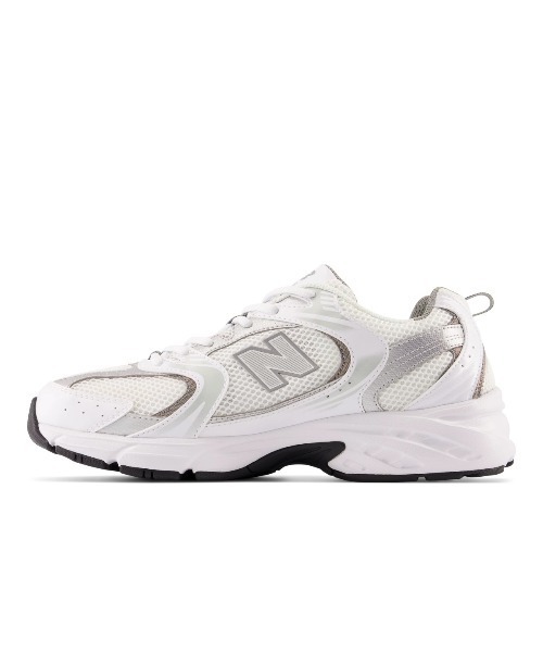 Kinetics(キネティクス)の「New Balance 530(ニューバランス MR530)(スニーカー・メンズ・ホワイト系1/シルバー系/ホワイト系2・24cm/23.5cm/25cm/24.5cm/23cm/26cm/26.5cm/27cm/28.5cm/29cm/25.5cm/27.5cm/28cm)」の4枚目の写真