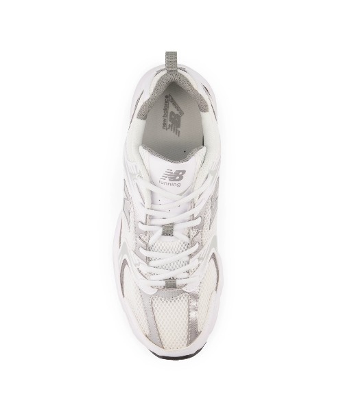 Kinetics(キネティクス)の「New Balance 530(ニューバランス MR530)(スニーカー・メンズ・ホワイト系1/シルバー系/ホワイト系2・24cm/23.5cm/25cm/24.5cm/23cm/26cm/26.5cm/27cm/28.5cm/29cm/25.5cm/27.5cm/28cm)」の5枚目の写真