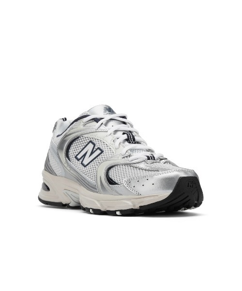 Kinetics(キネティクス)の「New Balance 530(ニューバランス MR530)(スニーカー・メンズ・ホワイト系1/シルバー系/ホワイト系2・24cm/23.5cm/25cm/24.5cm/23cm/26cm/26.5cm/27cm/28.5cm/29cm/25.5cm/27.5cm/28cm)」の13枚目の写真