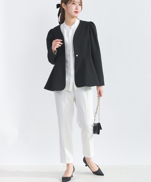 PICCIN PERLA（ピッチンペルラ）の「パールボタンペプラムジャケット（ノーカラージャケット・レディース・ブラック・M）」の2枚目の写真