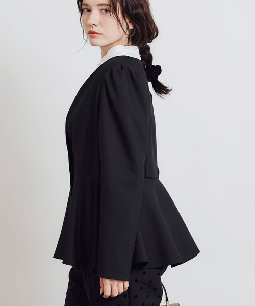 PICCIN PERLA（ピッチンペルラ）の「パールボタンペプラムジャケット（ノーカラージャケット・レディース・ブラック・M）」の20枚目の写真