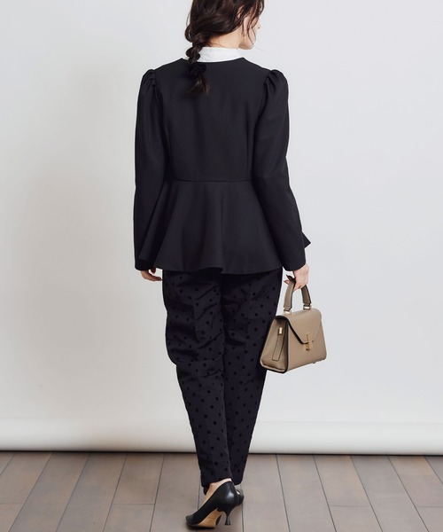 PICCIN PERLA（ピッチンペルラ）の「パールボタンペプラムジャケット（ノーカラージャケット・レディース・ブラック・M）」の15枚目の写真