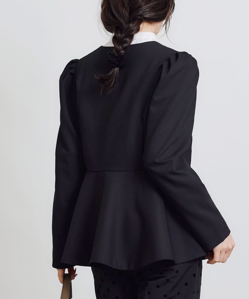 PICCIN PERLA（ピッチンペルラ）の「パールボタンペプラムジャケット（ノーカラージャケット・レディース・ブラック・M）」の19枚目の写真