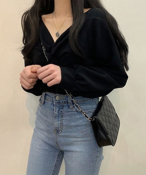 Miniministore(ミニミニストア)の「フロントねじり シャツブラウス Vネック(シャツ/ブラウス・レディース・ライトグレー/ピンク/ブラック/ベージュ・L/M)」の14枚目の写真
