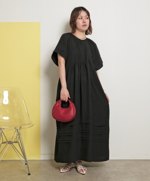 リネンピンタックシェルボタンワンピースチャコールは美品 リネンワンピース 】波ピンタックスタンドカラードレス / 灰桜