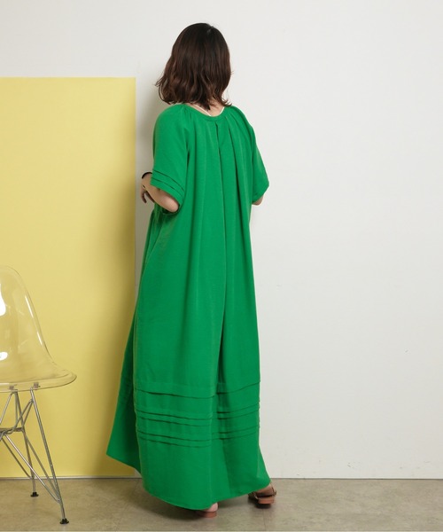 定価4万円 TOMORROWLAND　ballysey　ロングワンピース 緑 セール】 エアリークロス ギャザーワンピース （ロング・マキシ丈