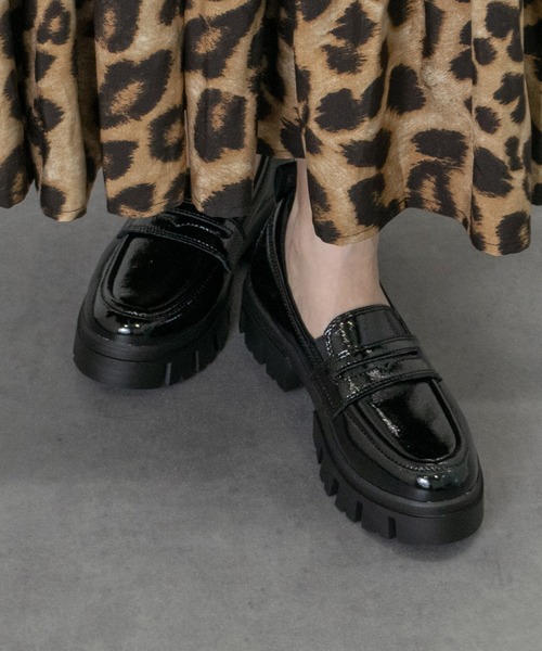 bussola】撥水厚底デザインソールローファー(955403)（ローファー