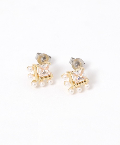 LAKOLE（ラコレ）の「Vパールスクエアビジューピアス / 318921（ピアス（両耳用）・レディース・ピンク系その他/その他2/その他1・FREE）」の3枚目の写真