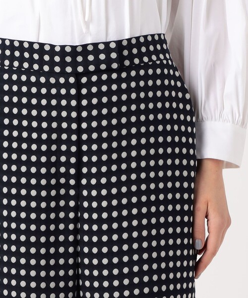 ほぼ新品！TOMORROWLANDドレーピードットストレートパンツ セール】ドレーピードット ストレートパンツ（その他パンツ