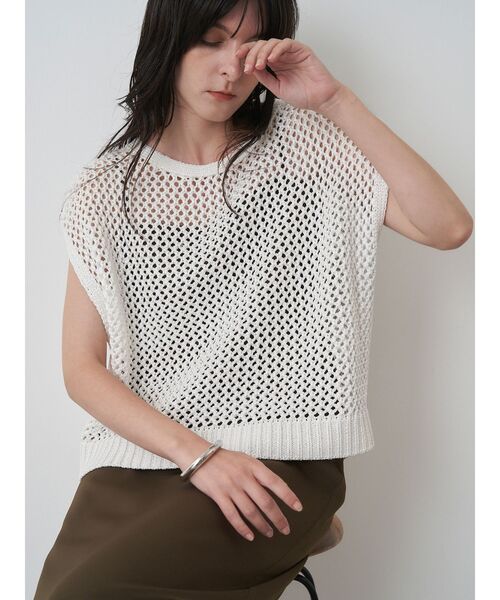ELENDEEK（エレンディーク）の「メタルライクヤーンメッシュトップス（ニット/セーター・レディース・オフホワイト/ブラウン・FREE）」の3枚目の写真