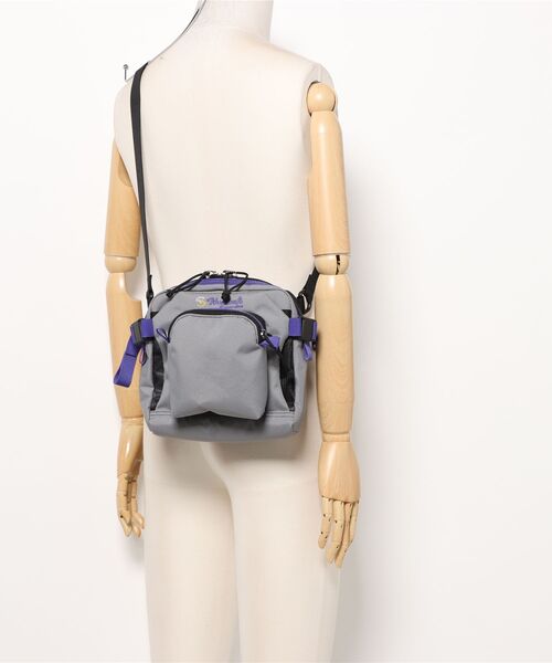 master-piece（マスターピース）の「【master-piece /マスターピース】 HugSack Square Shoulder Bag（ショルダーバッグ・メンズ・ブラック/サックスブルー/グレー・FREE）」の7枚目の写真
