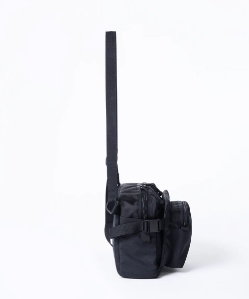 master-piece（マスターピース）の「【master-piece /マスターピース】 HugSack Square Shoulder Bag（ショルダーバッグ・メンズ・ブラック/サックスブルー/グレー・FREE）」の16枚目の写真