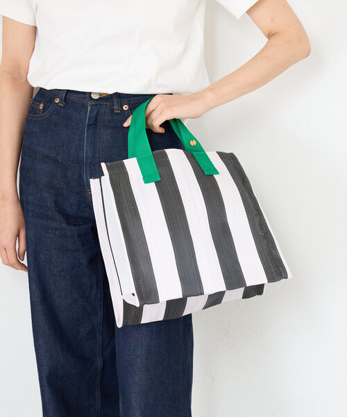 Actually（アクチュアリー）の「STRIPE BOX TOTE BAG（トートバッグ・レディース・ダークブラウン/ピンク/イエロー/ブラック・0）」の2枚目の写真