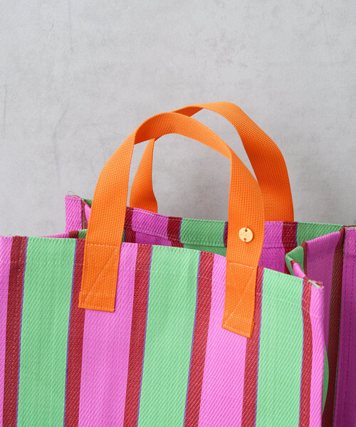 Actually（アクチュアリー）の「STRIPE BOX TOTE BAG（トートバッグ・レディース・ダークブラウン/ピンク/イエロー/ブラック・0）」の11枚目の写真